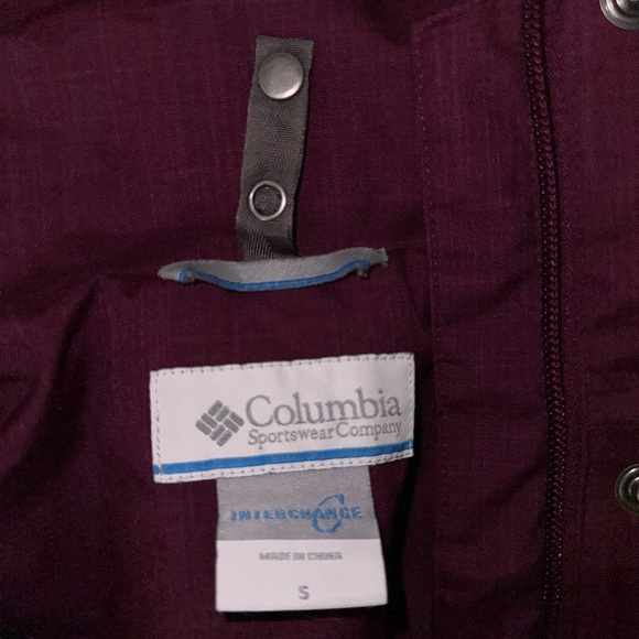 Small women’s Columbia jacket - Picture 3 of 3